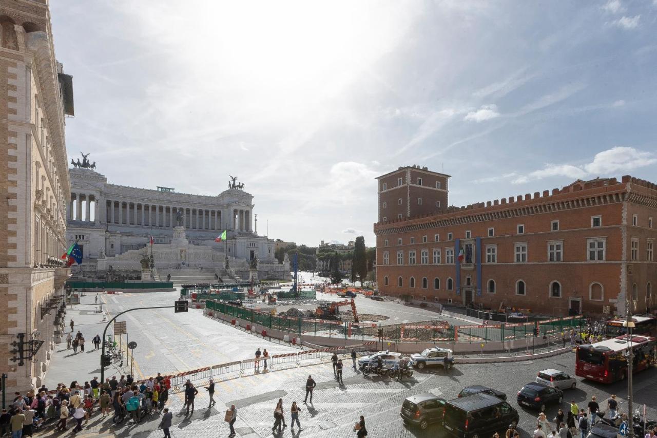 Amazing Vista Piazza Venezia Apartment โรม ภายนอก รูปภาพ